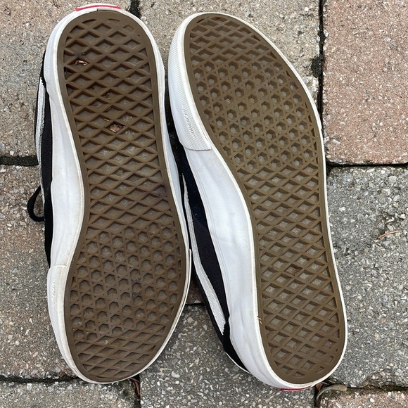 Men’s Black Suede Vans - Picture 4 of 4